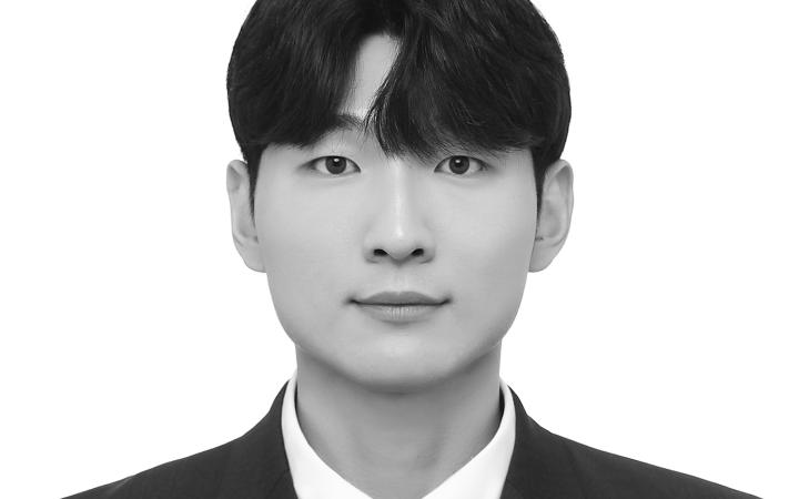Kitae Kim B&W photo